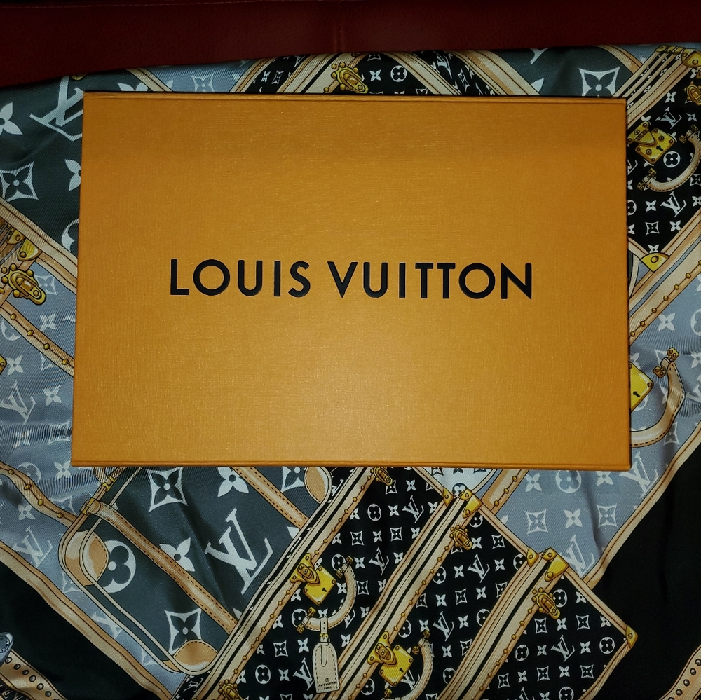 Authentic New In Box Louis Vuitton Scarf M7645 Let's Go Noir
